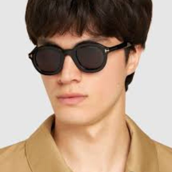 Tom Ford Raffa FT1100 01A Round Sunglasses - Black/Smoke - Picture 3 of 11